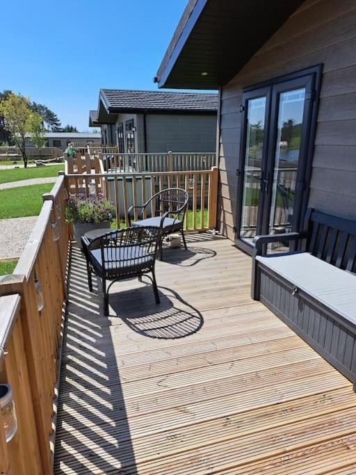 קלית'רו Diddly Squat Lodge With Hot Tub, Pendle View Holiday Park מראה חיצוני תמונה