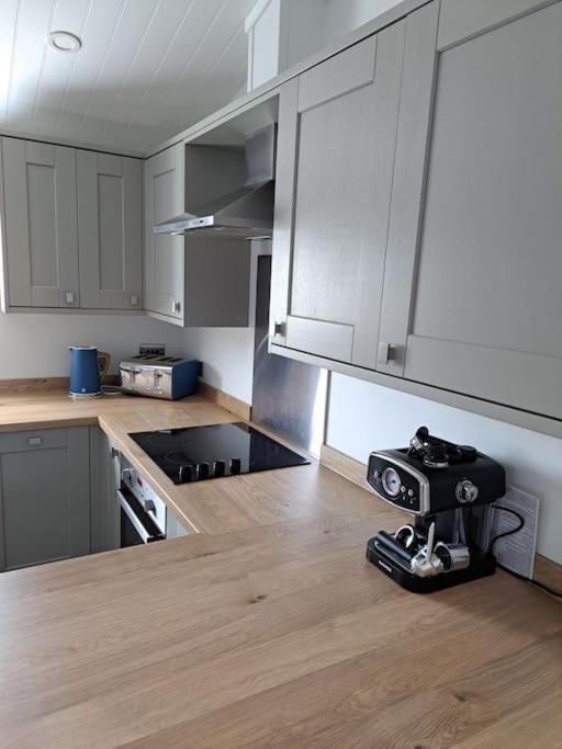 קלית'רו Diddly Squat Lodge With Hot Tub, Pendle View Holiday Park מראה חיצוני תמונה