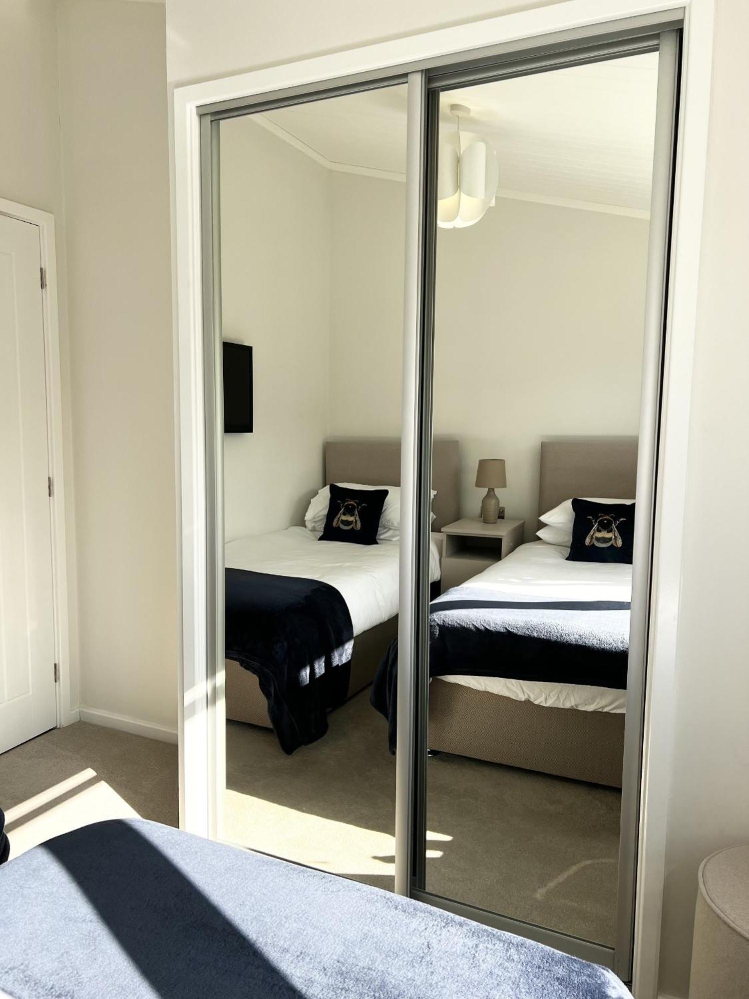 קלית'רו Diddly Squat Lodge With Hot Tub, Pendle View Holiday Park מראה חיצוני תמונה